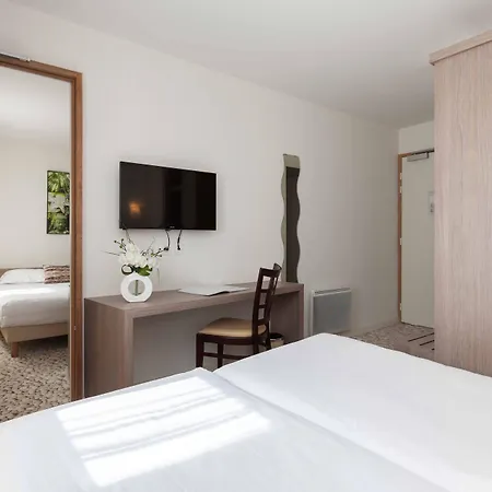 Brit Hotel Alghotel-2