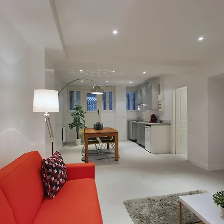 Short Stay Group Museum View Serviced Apartments-2