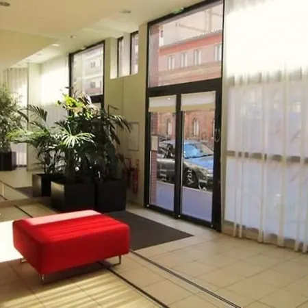 Lagrange Aparthotel Toulouse Saint-Michel-2