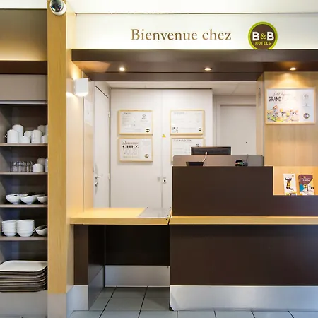 B&B HOTEL CHARTRES Le Forum-3
