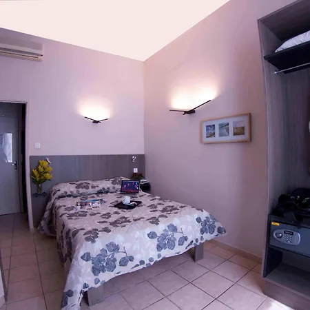 Le Strasbourg Hotel-3