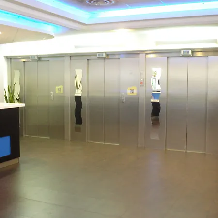 Ibis Budget Paris Porte De Montmartre-3