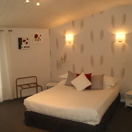 Contact Hôtel les Platanes Villeneuve sur Lot Centre-3