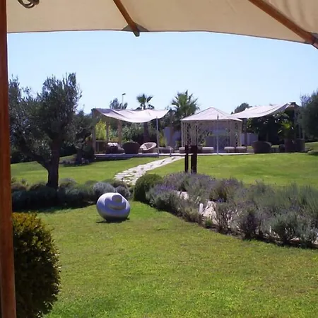 Hotel Villa Les Rosiers-3