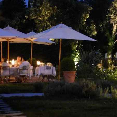 Hotel Villa Les Rosiers-3