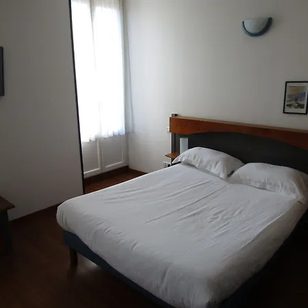 Le Creusot Hotel-3