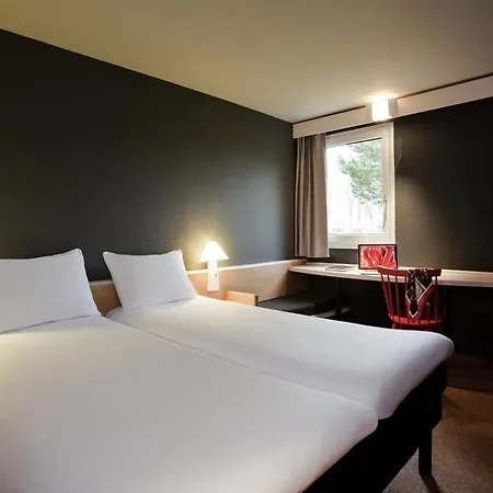 Ibis Provins-3