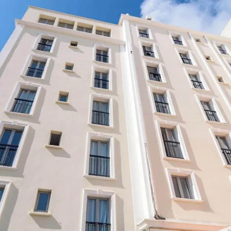 B&B Hotel Antibes Juan-Les-Pins-3