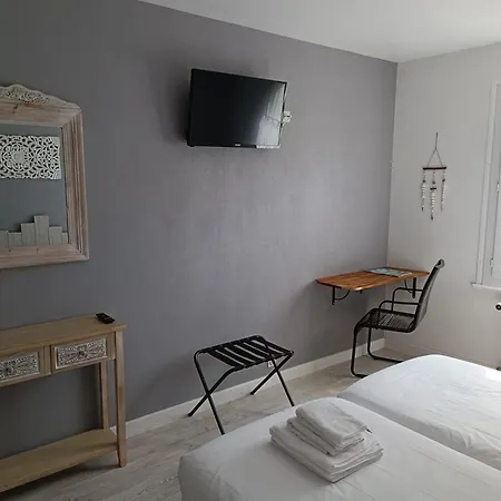 Hôtel-Relais De Trefeuntec-3