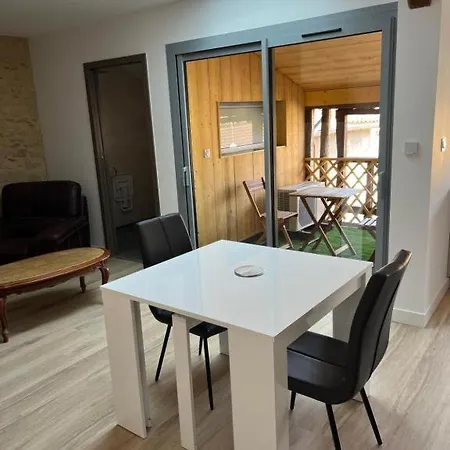 La Petite Ecole-3