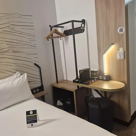 B&B Hotel Massy Gare Tgv-2