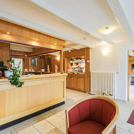 Hôtel Restaurant Les Tilleuls-3