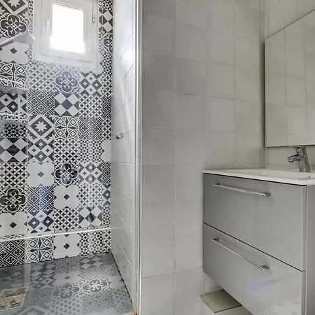 Neuilly-sur-Seine calme et lumineux. B&B. 3 chambres-3