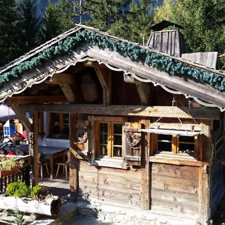 Hotel Les Chalets De Philippe Avec Jacuzzis Privatifs-3
