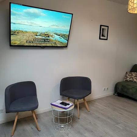 La Plage A 2 Pas: Beachside Apartments with Netflix and Services-3