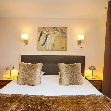 Hotel Les Pasteliers-3