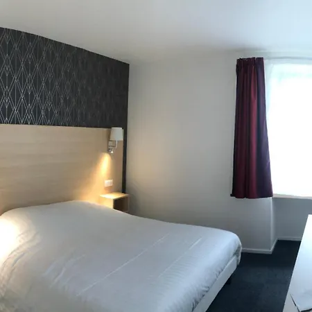 Cit'Hotel La Pyramide-3