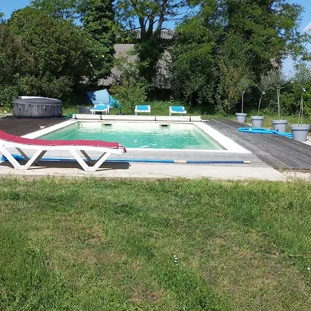Le Pardes Bnb Jardin Et Piscine-3