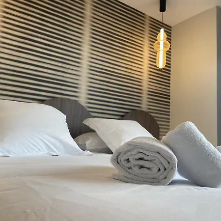 Best Western Hotel Le Crystal Dinard-3