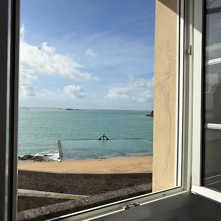 Hotel La Porte Saint Pierre-Logis Hotel Intra Muros Renove En 2026-2