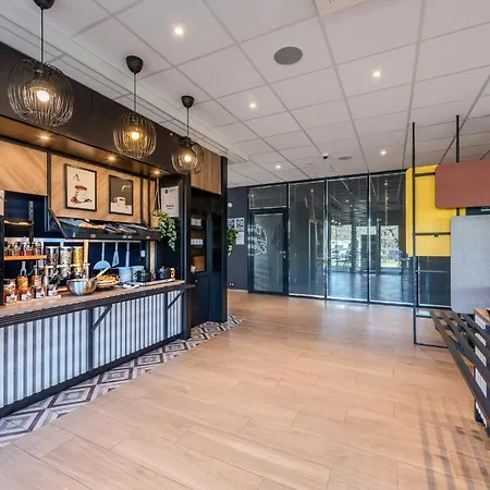 B&B HOTEL Landerneau Bois Noir-3