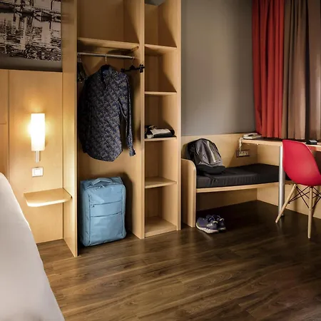 ibis Cannes Mandelieu-3