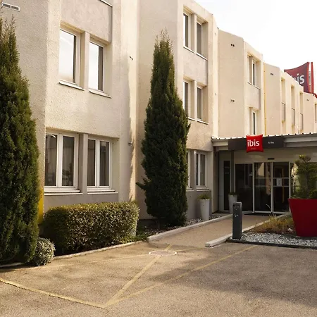ibis Arles-2
