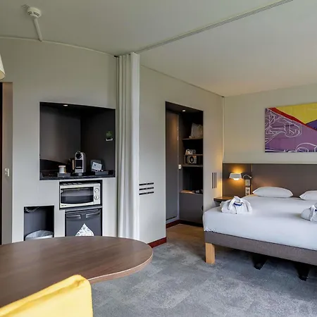 Novotel Suites Paris Stade De France-3