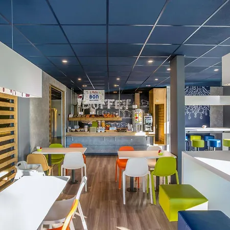 Ibis Budget Pau Lescar-2