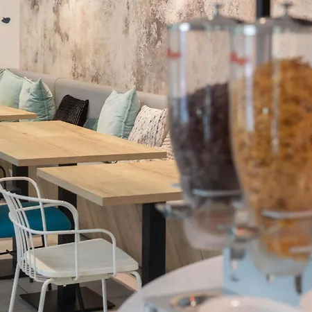 Ibis Budget Ciboure St-Jean-Luz-2