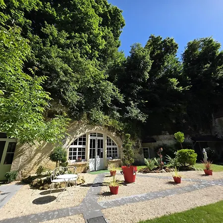 Chambres D'Hotes Troglodytes Le Clos De L'Hermitage-2