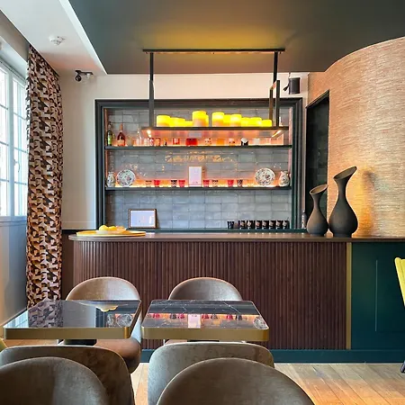 ELSA, Hôtel Paris-2