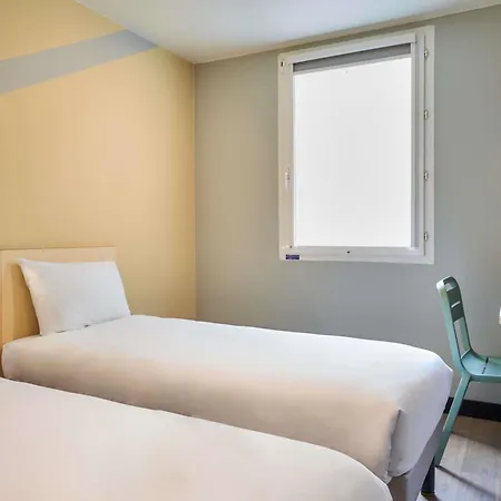 ibis budget Saint-Maurice-3