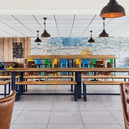 Ibis Styles Hyères Rooftop&Spa-3