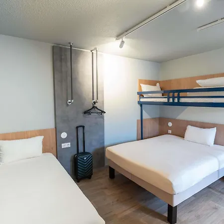 Hotel Ibis Budget Rennes Cesson-3
