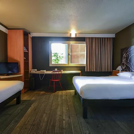 Ibis Orly Chevilly Tram 7-3