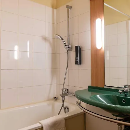 B&B Hotel Grenoble Universite 2-2