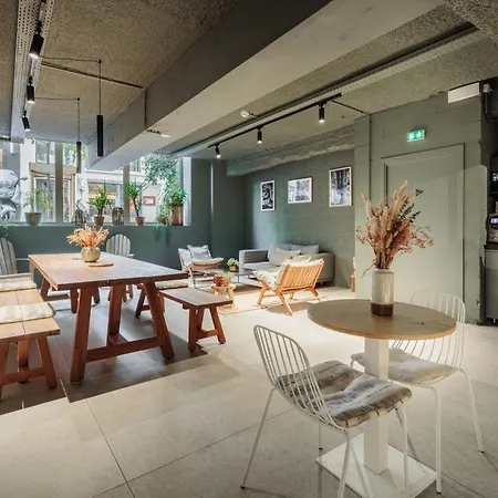 The Babel Community Hotel - Vieux Port-2