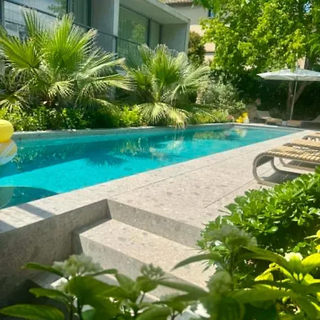 Le Pavillon M, Piscine et Spa au pied du château, Petit-Déjeuner inclus, Parking privé-2