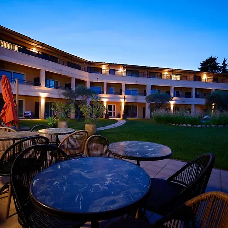 Logis Hotel La Goutte D'eau-2