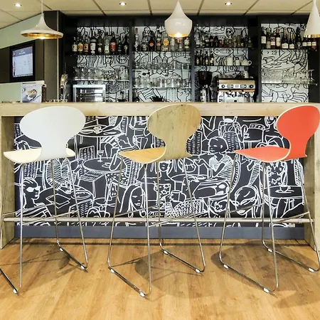 Ibis Auray-3