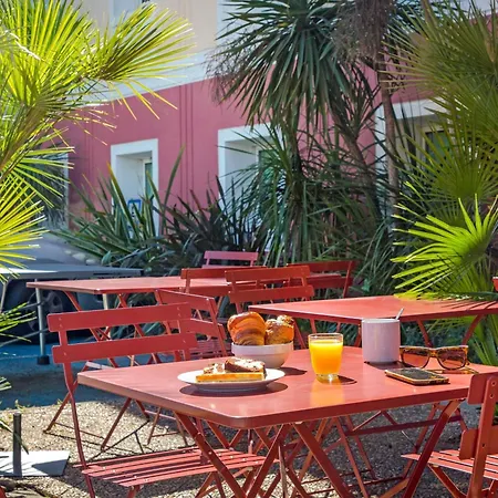 ibis budget Fréjus Capitou A8-2