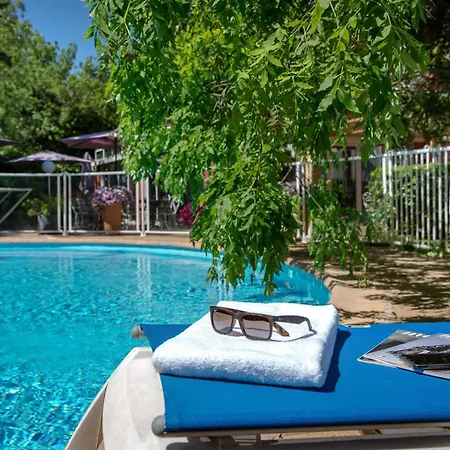 Ibis Brignoles Provence Verte-2