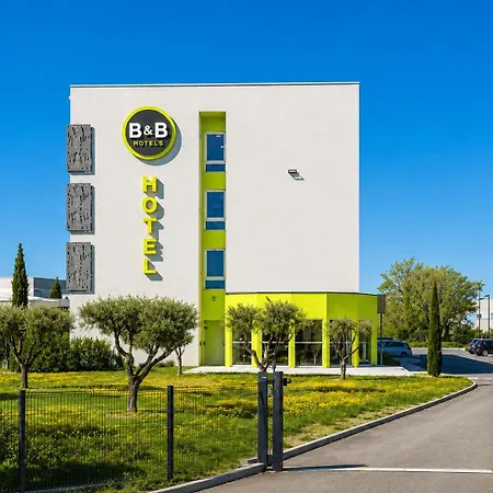 B&B HOTEL Saint-Martin-de-Crau Alpilles Camargue-3