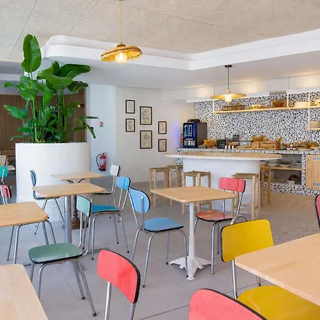 Ibis Styles Salon De Provence-2