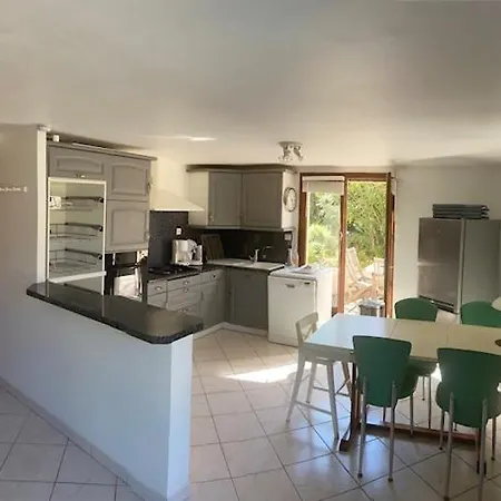 Joli rez-de-villa 80 m2 proche mer-3