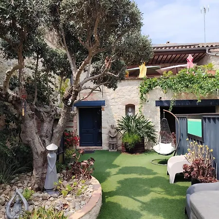 VILLA ARTEMIA Maison vigneronne - chambre d hôtes-B&B-piscine-climatisation-3