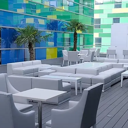 Comfort Hotel Centre Del Mon-2