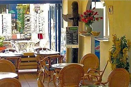 Hôtel Le Neptune-2