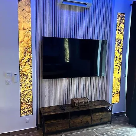 Grenoble La Suite 2 Spa Jaccuzzi Et Sauna Privatif-3